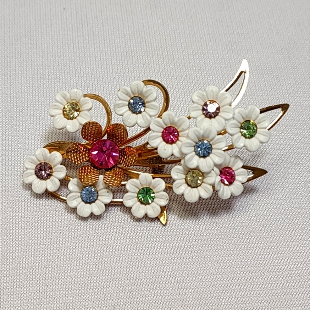 Emmons Vintage 50's 60's Thermoplastic Celluloid White Flower Rhinestone Brooch